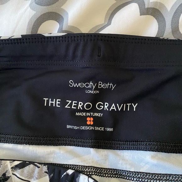 Zero Gravity Leggings - Picture 10 of 10